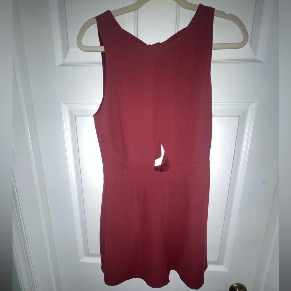 Elegant Sleeveless Burgundy Cutout Romper